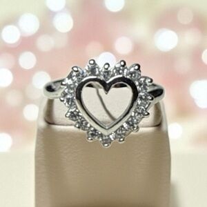 Vintage-Inspired‎ Silver Heart Cluster Ring